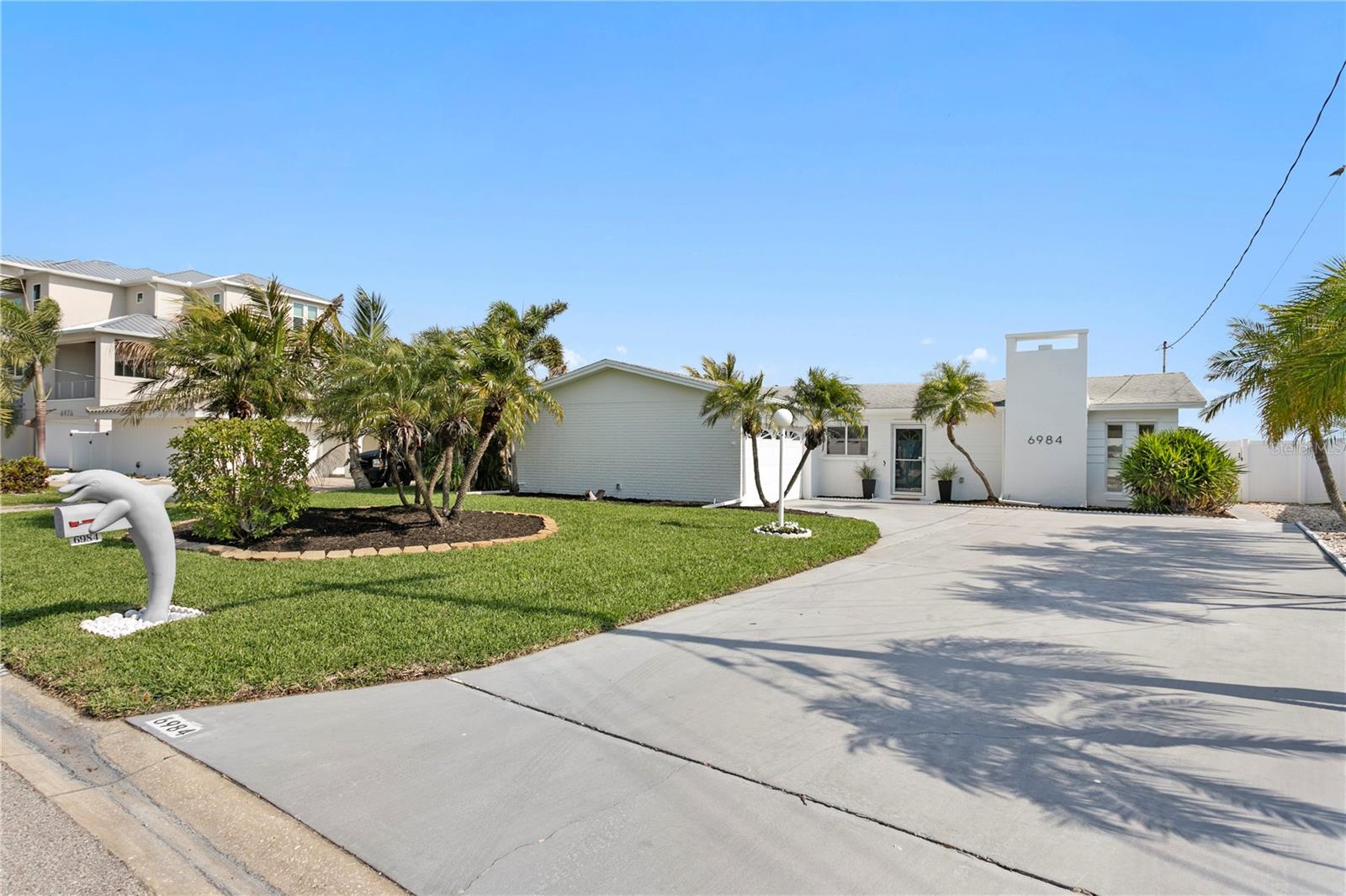 PASADENA ISLE - Residential