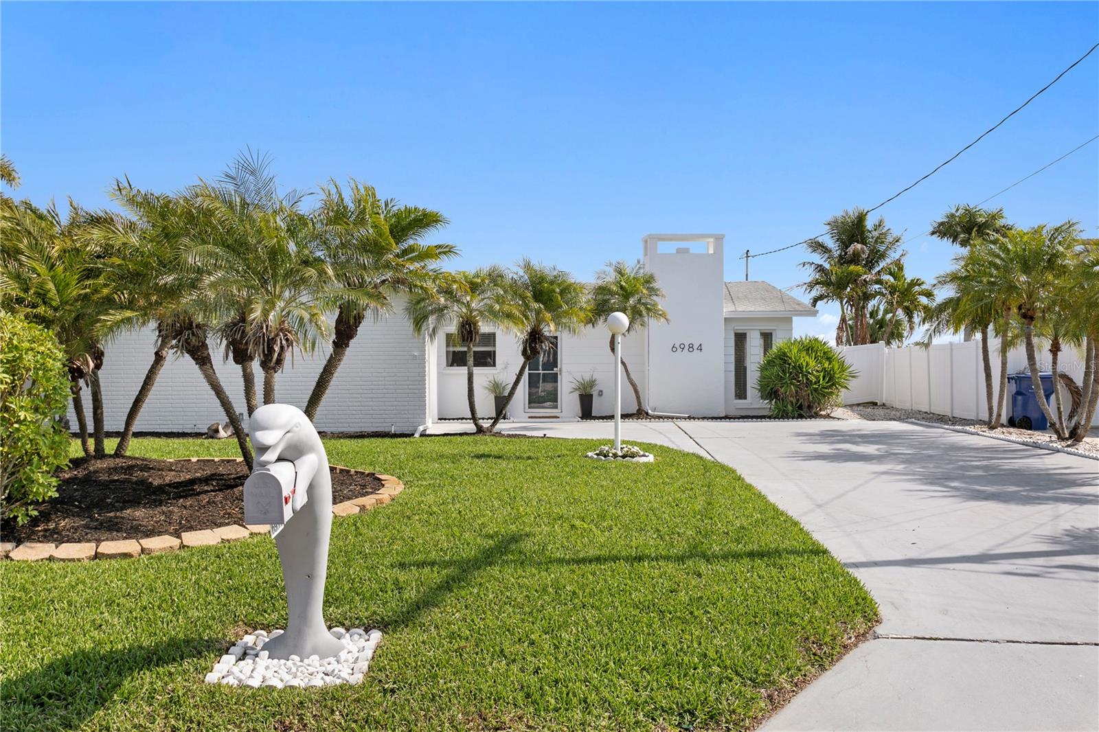 PASADENA ISLE - Residential