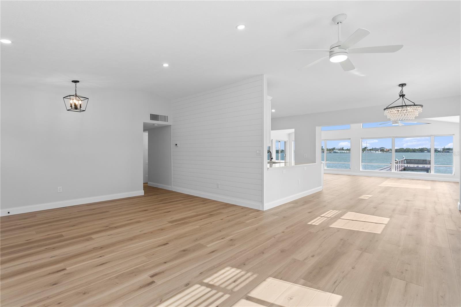 PASADENA ISLE - Residential