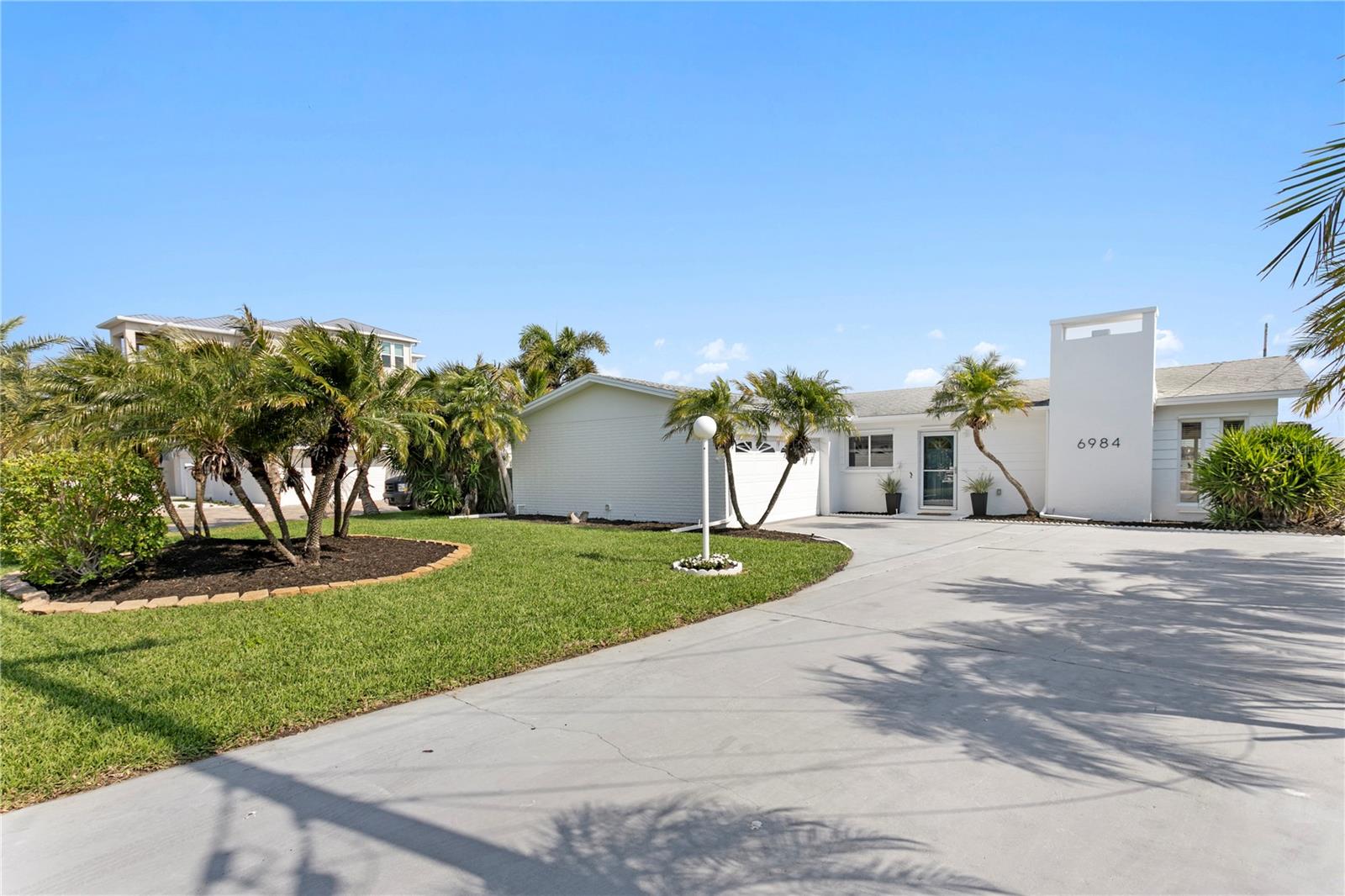 PASADENA ISLE - Residential