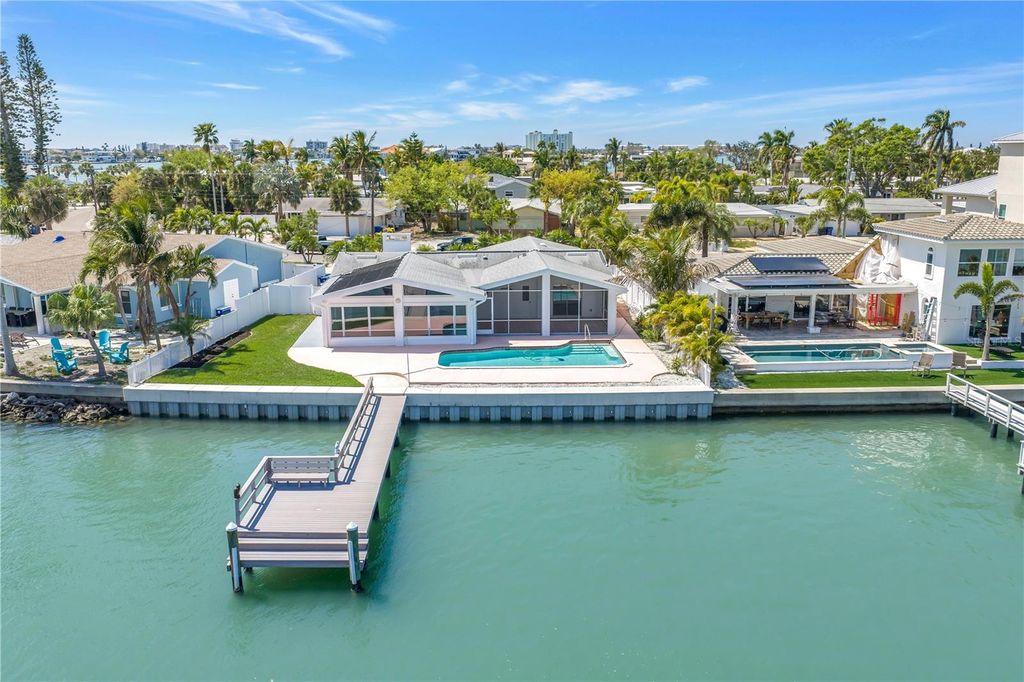 Photo of 6984 S Shore Drive S, St Petersburg, FL 33707 (MLS # TB8492407)