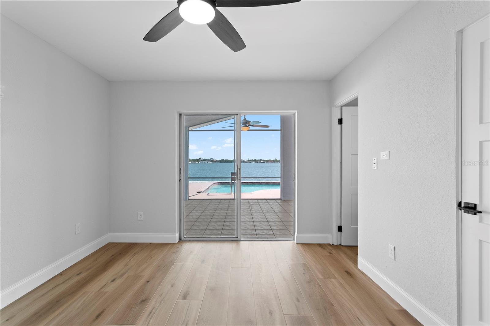 PASADENA ISLE - Residential