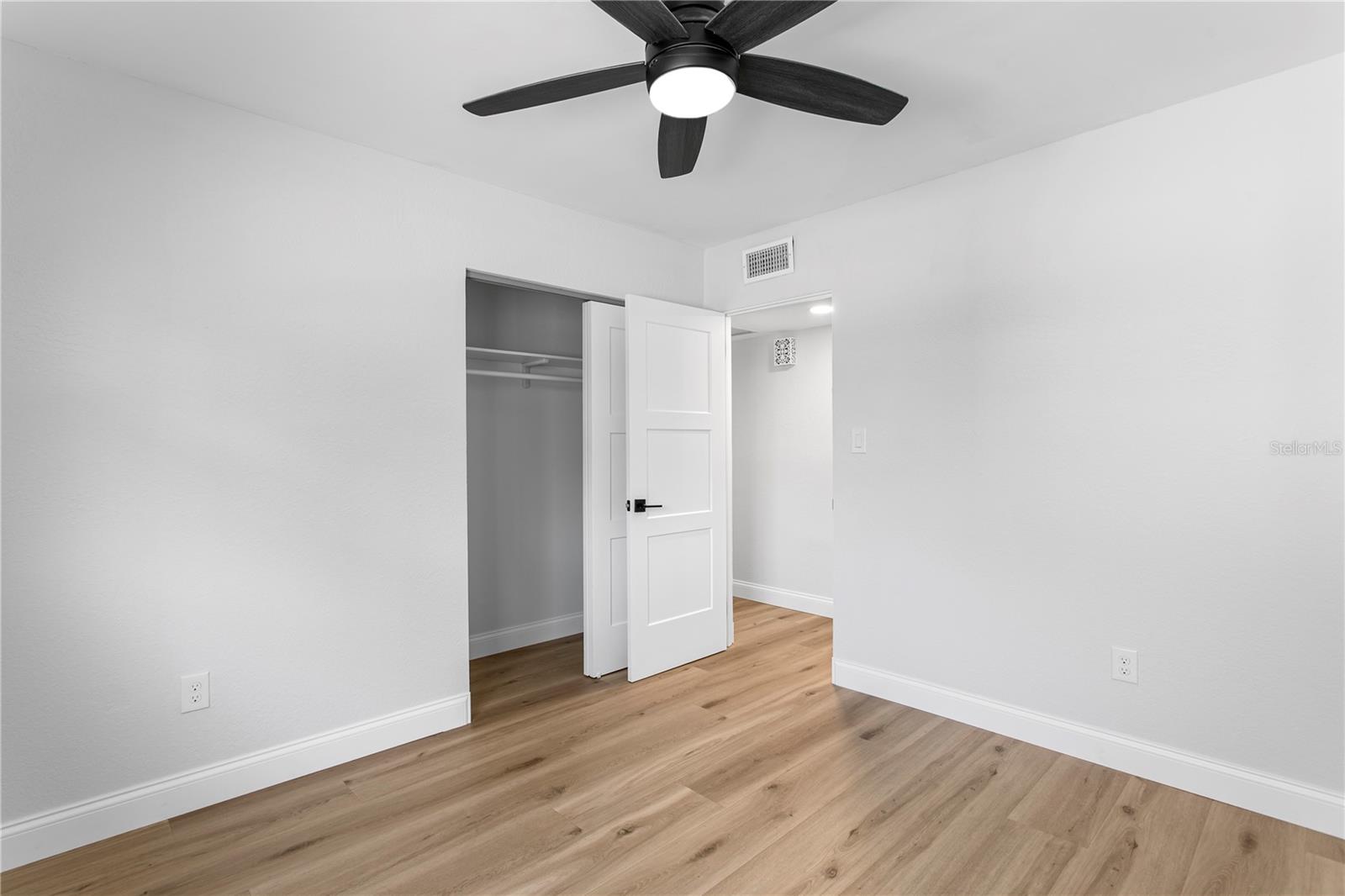 PASADENA ISLE - Residential