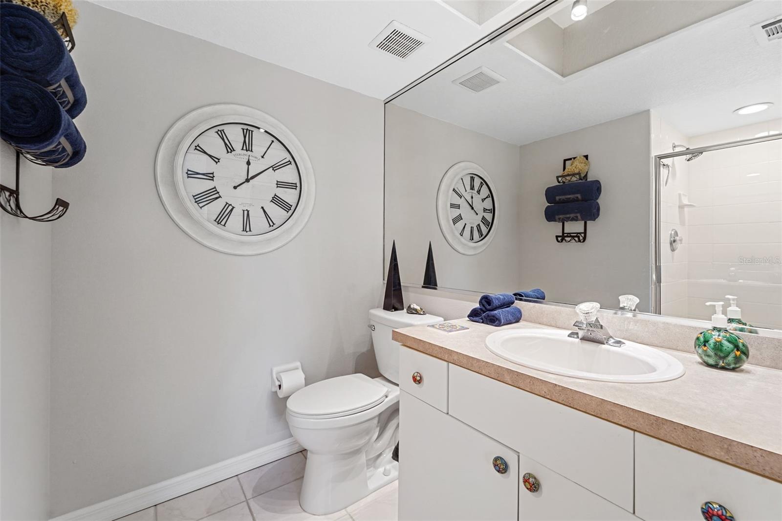 TARA CAY SOUND NORTH - Residential