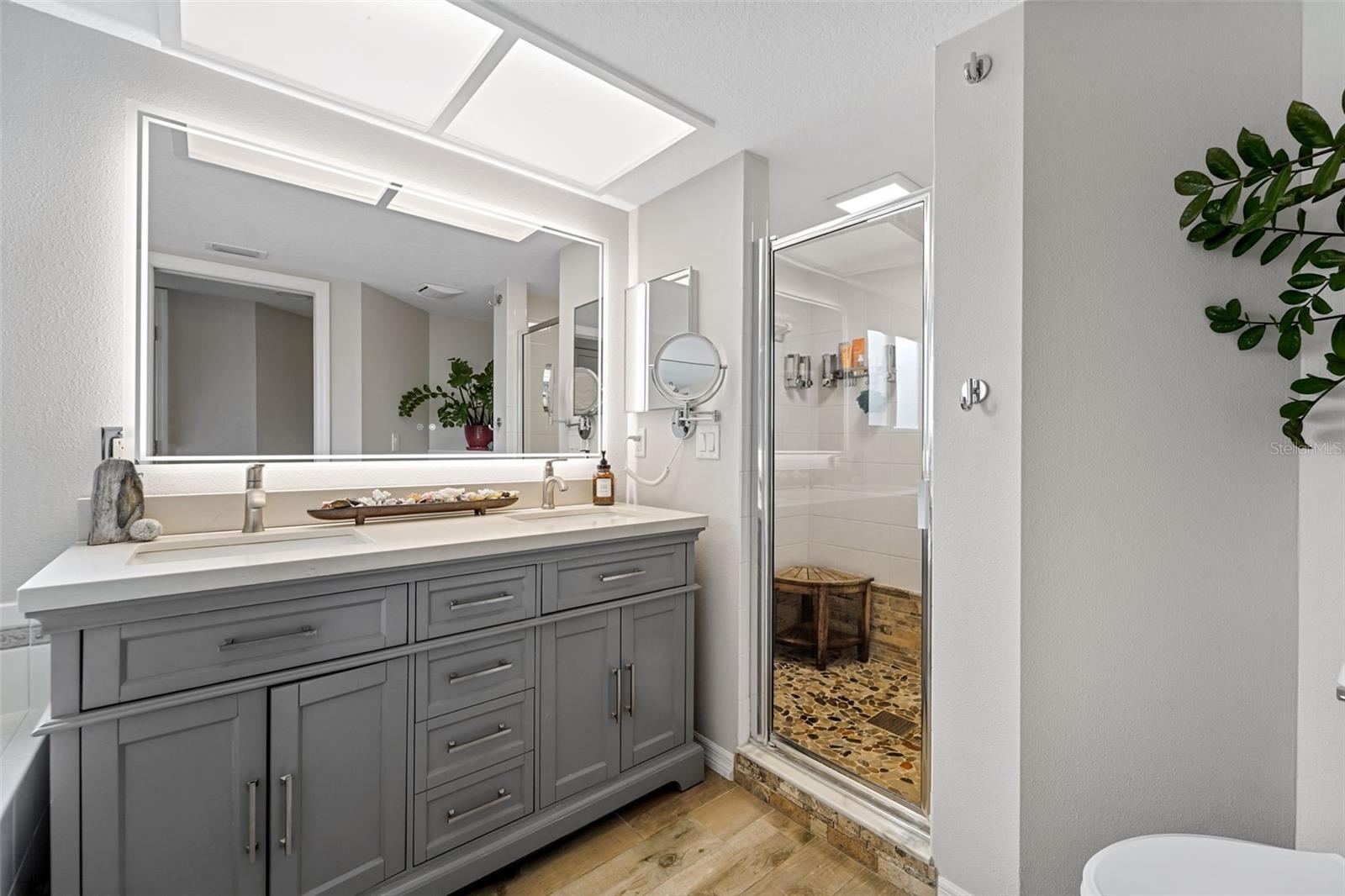 TARA CAY SOUND NORTH - Residential