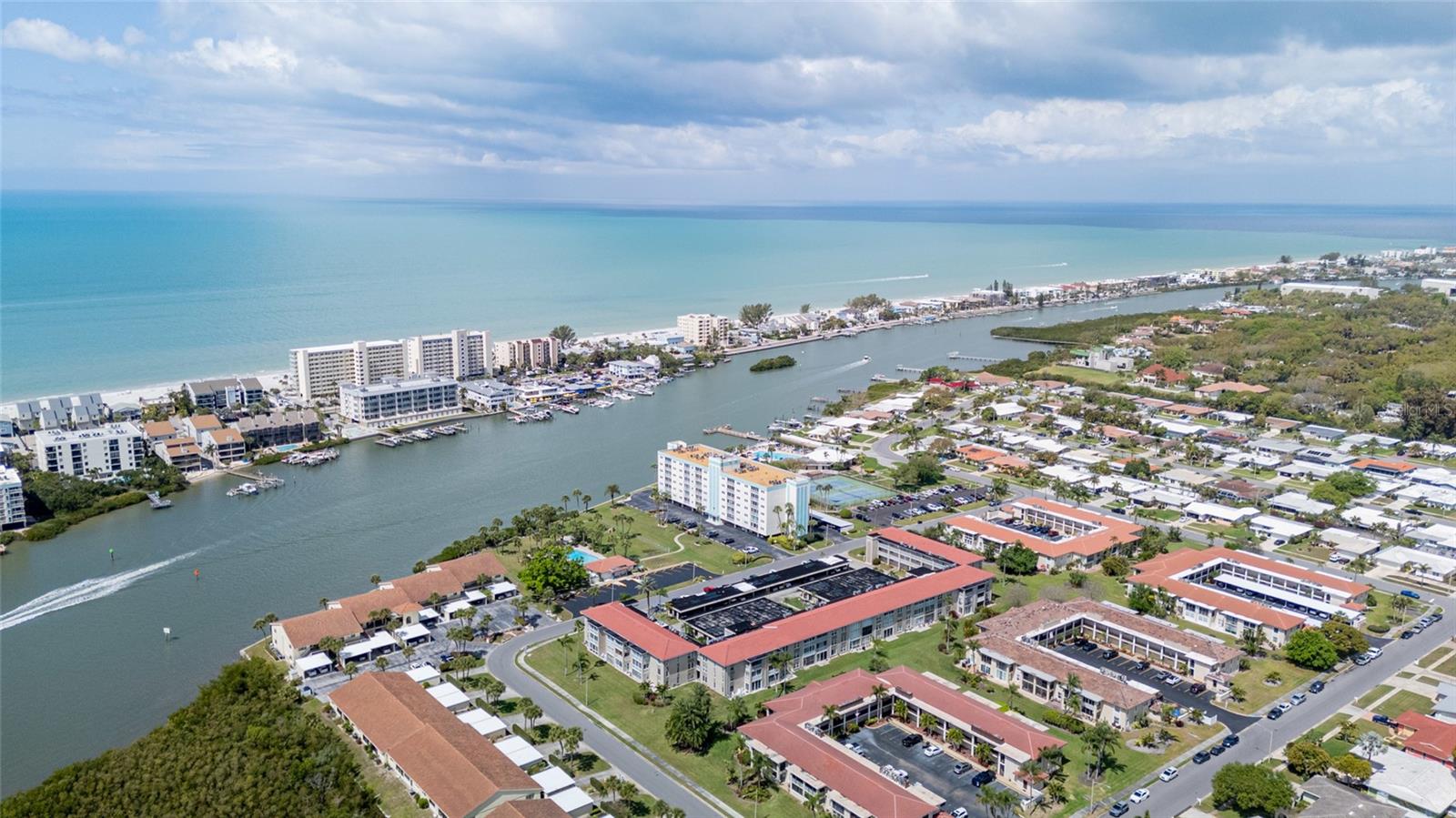 TARA CAY SOUND NORTH - Residential