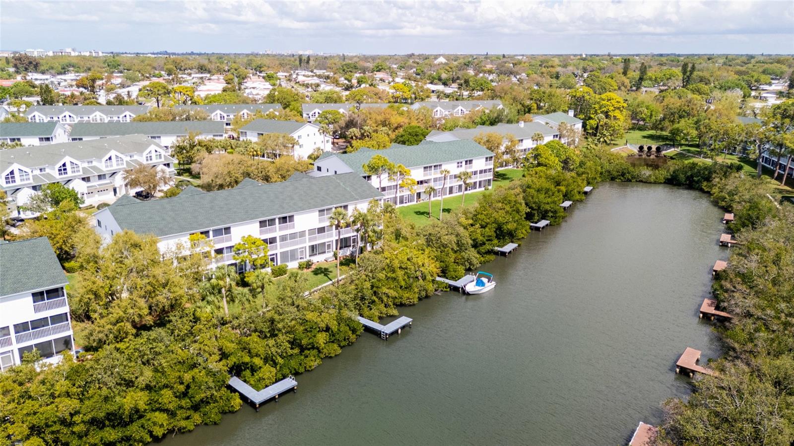 TARA CAY SOUND NORTH - Residential