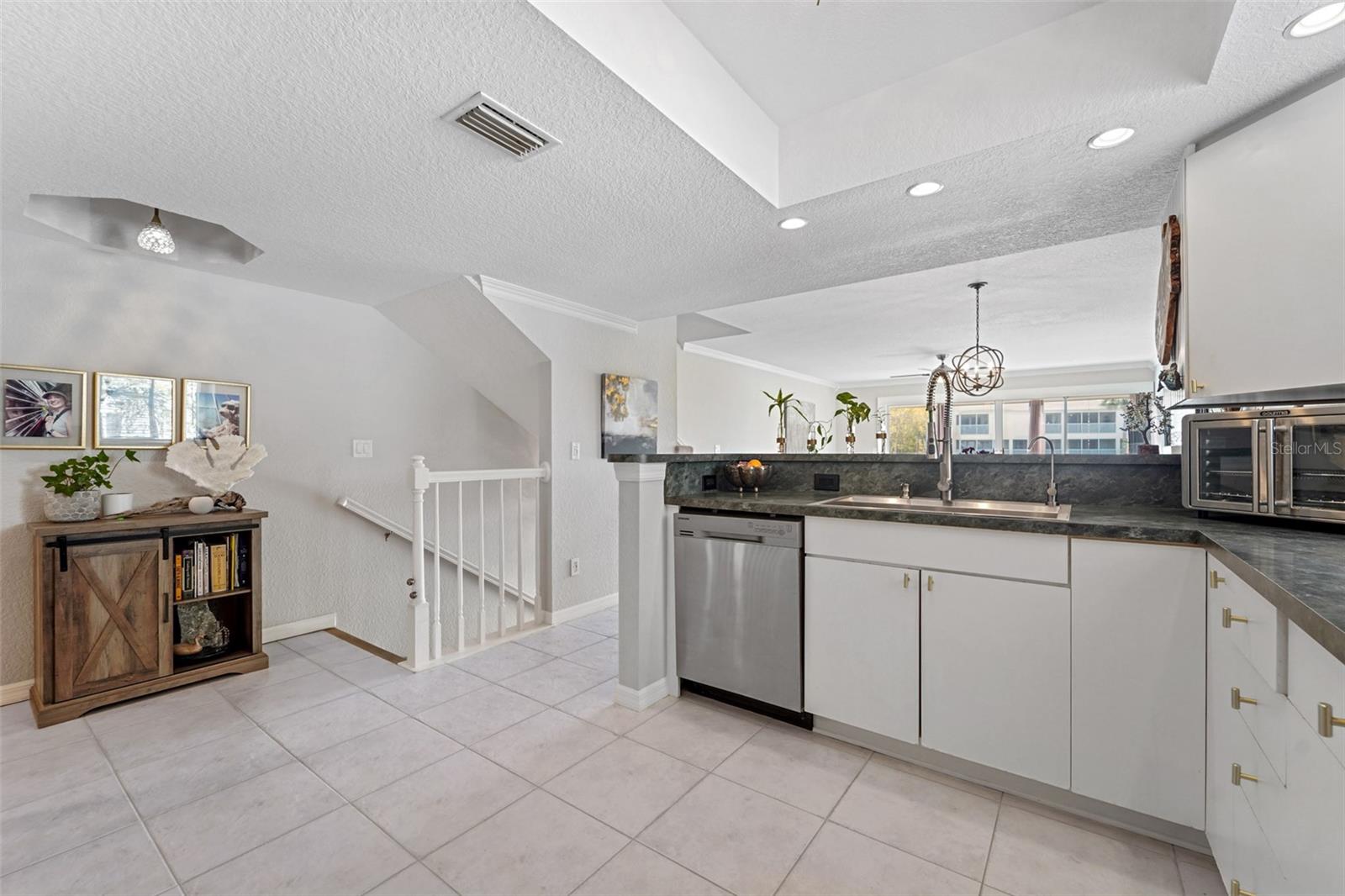 TARA CAY SOUND NORTH - Residential