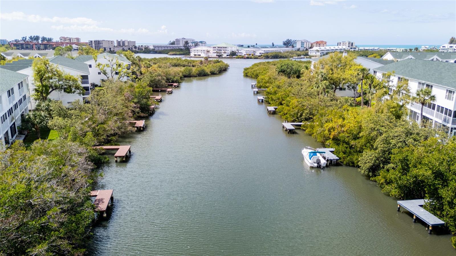 TARA CAY SOUND NORTH - Residential