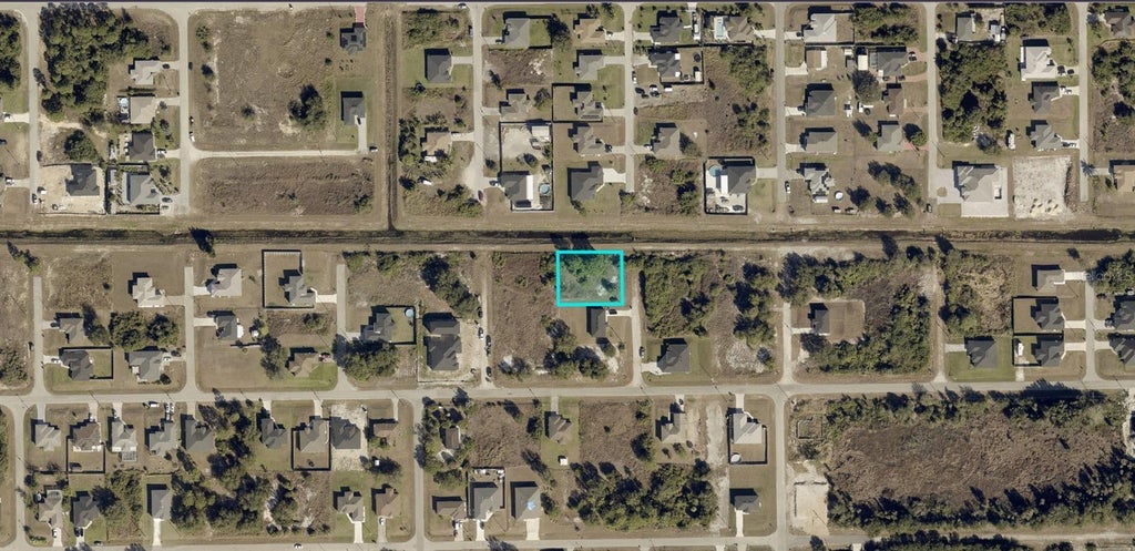 Photo of 4700 Flora Avenue S, Lehigh Acres, FL 33976 (MLS # A4706827)