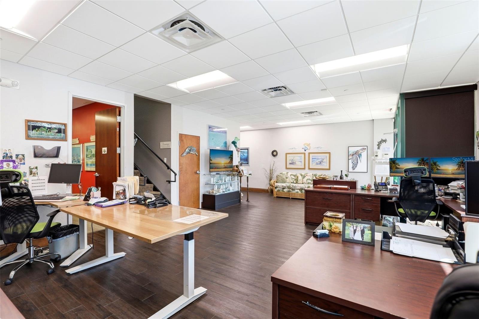 DREWTINA COMMERCE CENTER - Commercial Sale