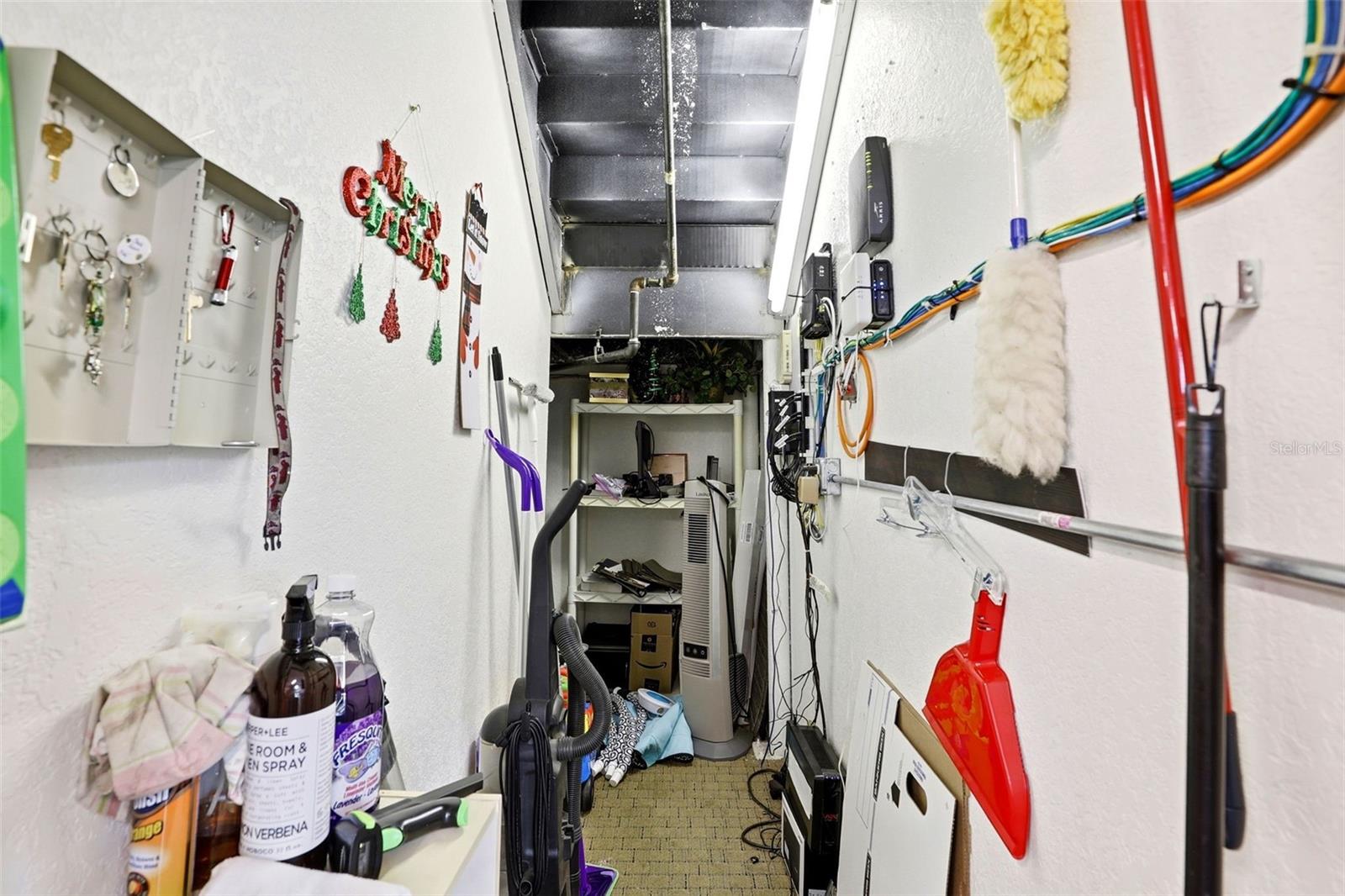 DREWTINA COMMERCE CENTER - Commercial Sale