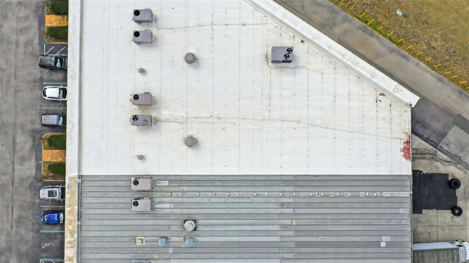 DREWTINA COMMERCE CENTER - Commercial Sale