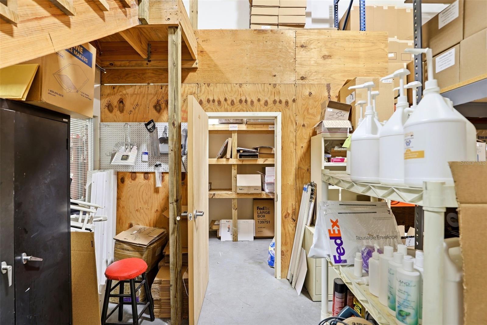 DREWTINA COMMERCE CENTER - Commercial Sale