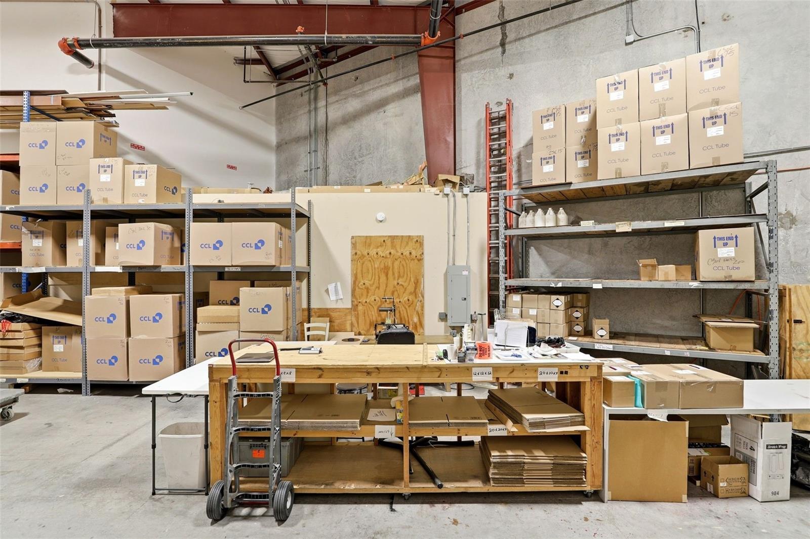 DREWTINA COMMERCE CENTER - Commercial Sale