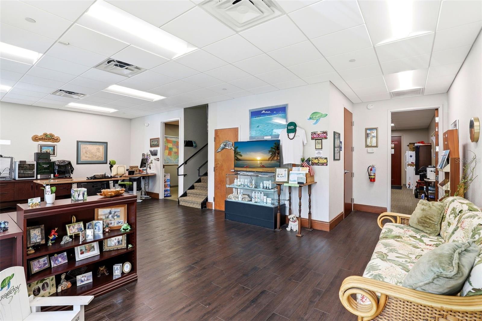 DREWTINA COMMERCE CENTER - Commercial Sale