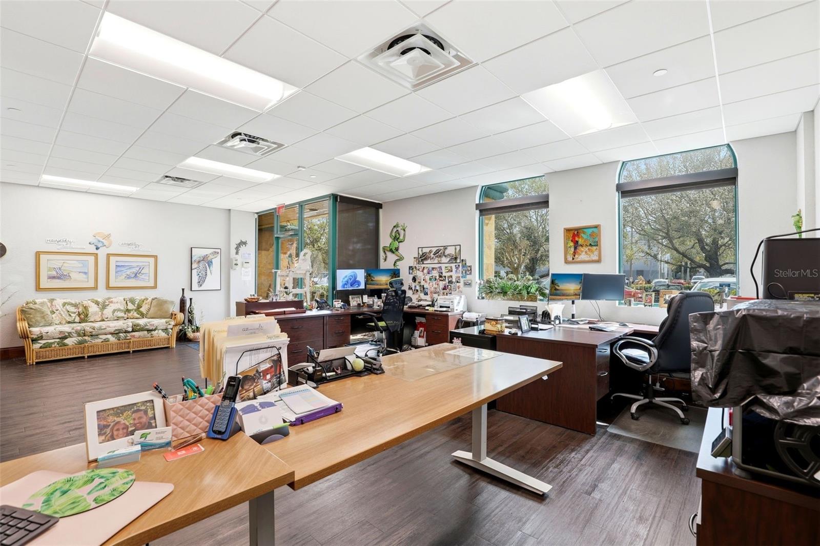 DREWTINA COMMERCE CENTER - Commercial Sale