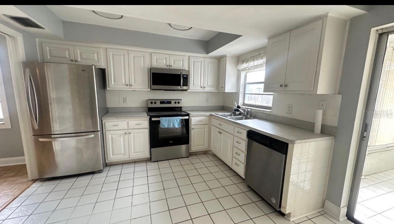 2380 TIMBERCREST CIRCLE W
