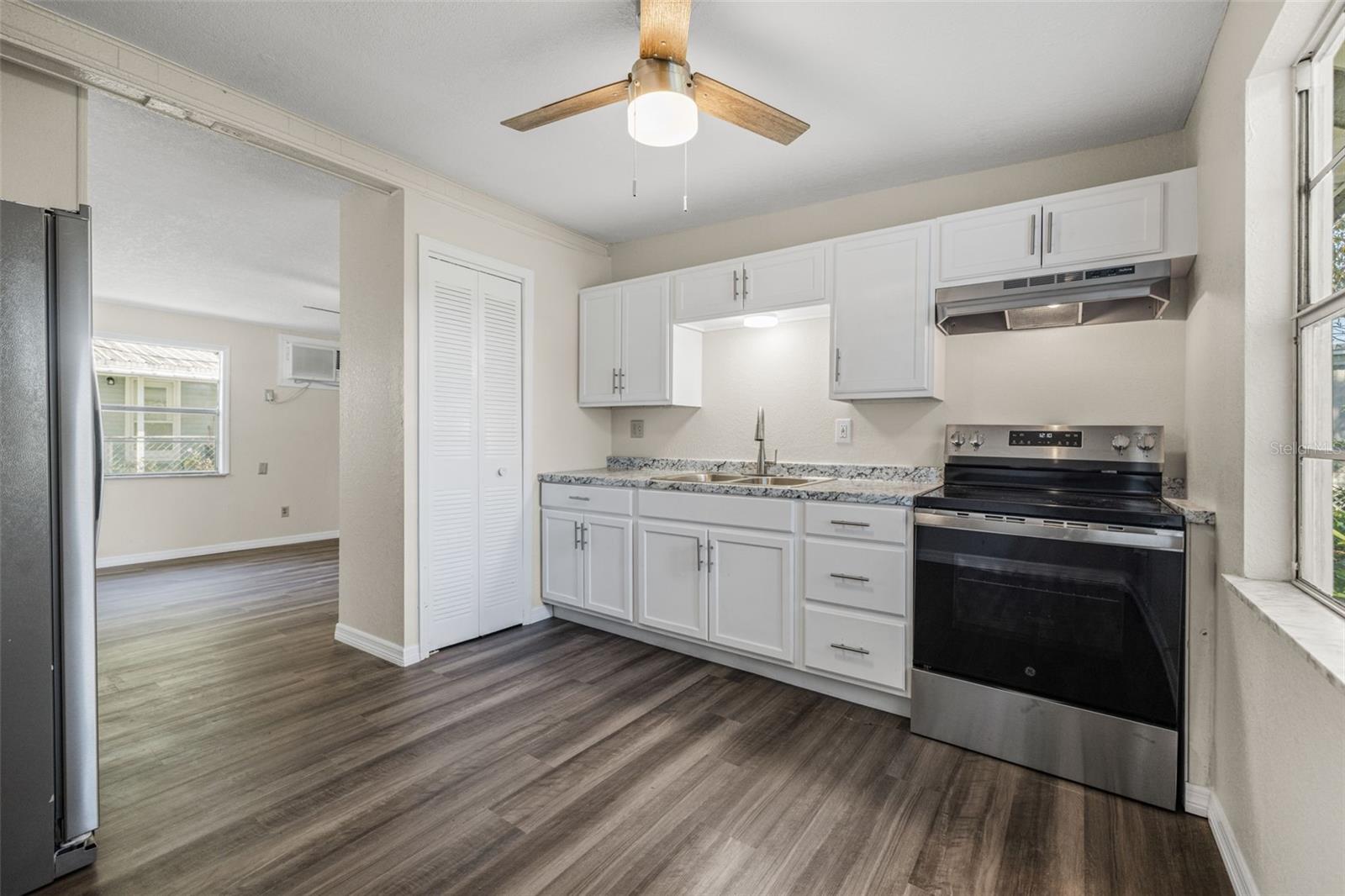 ZEPHYRHILLS COLONY CO - Residential