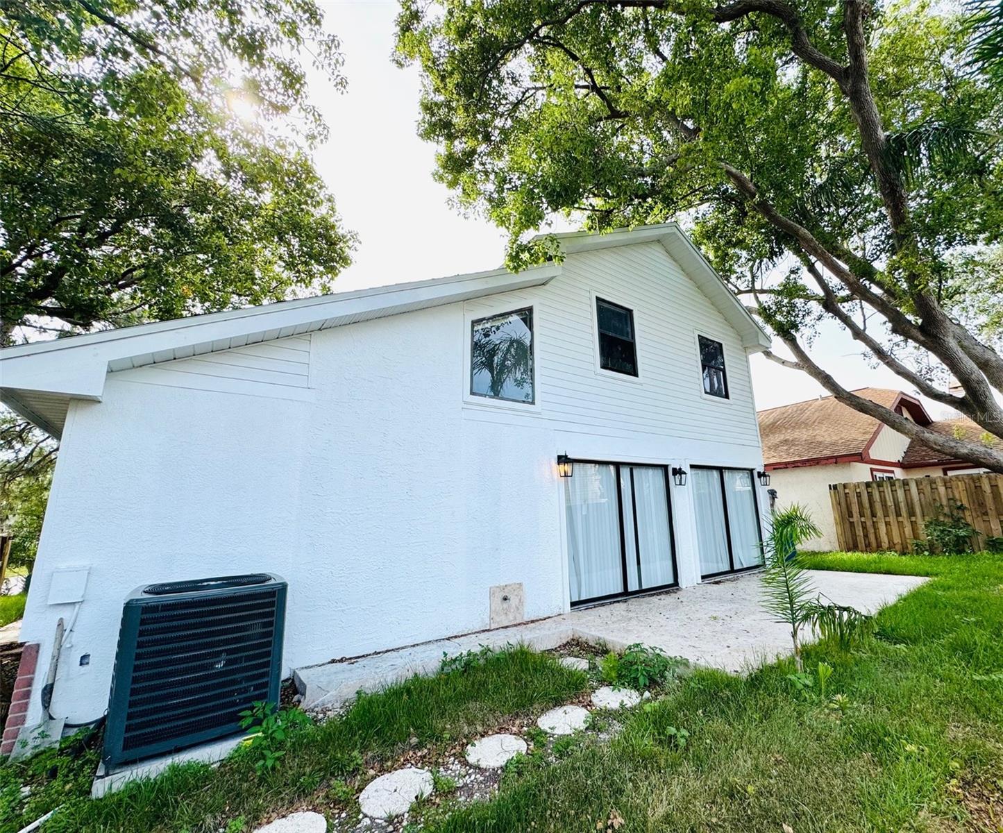 2233 SPRINGWOOD CIRCLE W