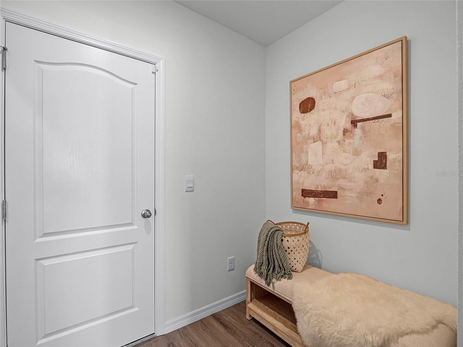 SOUTH MEWS/AVIAN POINTE - Residential