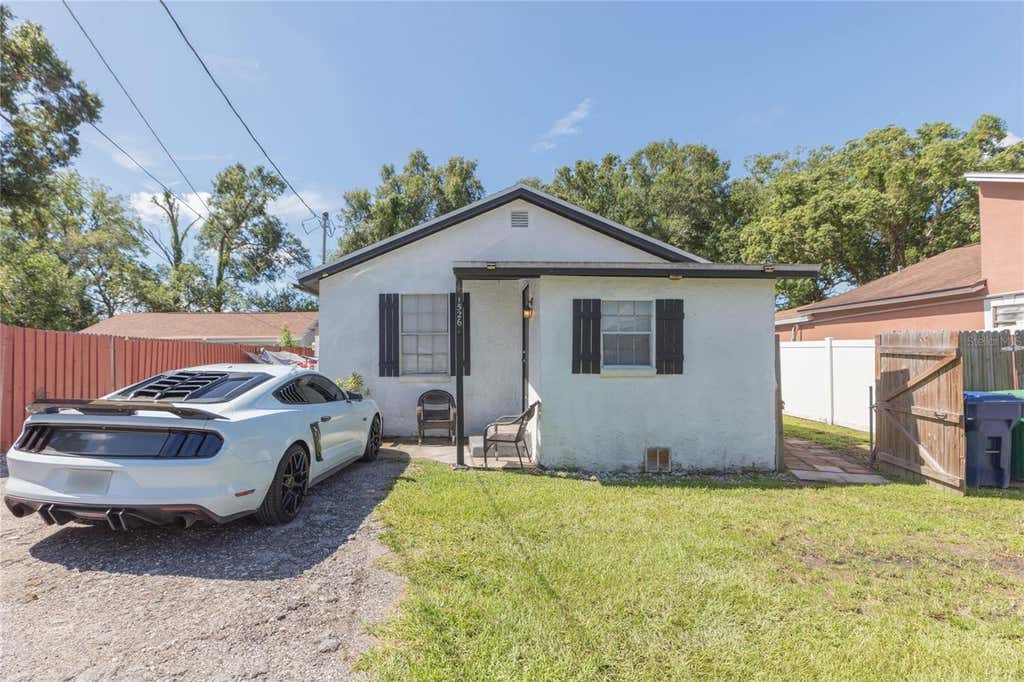 Photo of 1526 Clinton St, Tampa, FL 33604 (MLS # TB8537124)