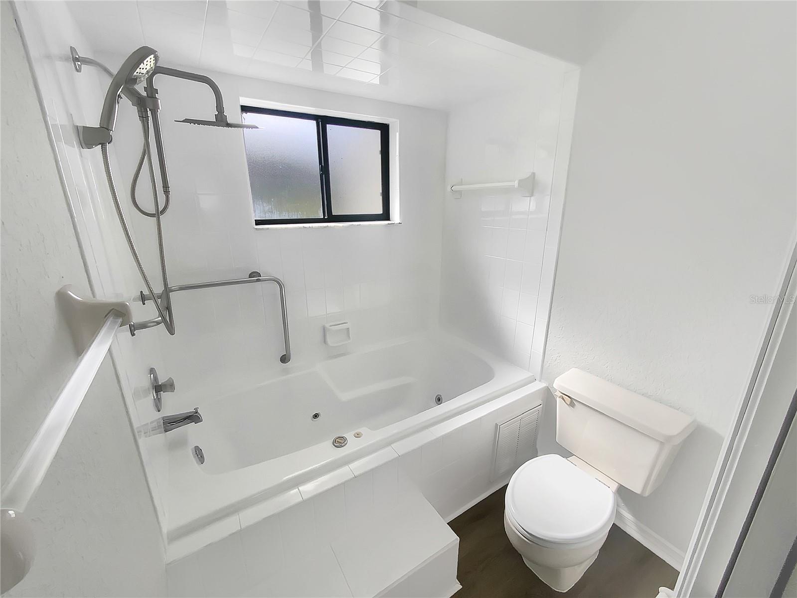 ROLLING OAKS ESTATES - Residential