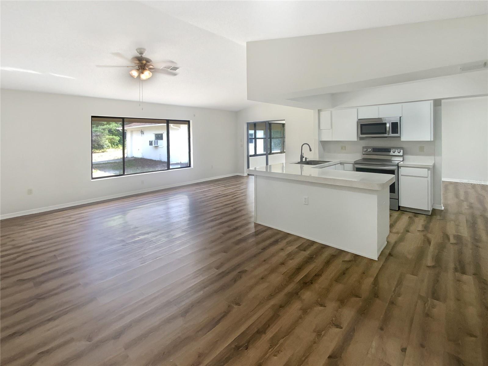 ROLLING OAKS ESTATES - Residential