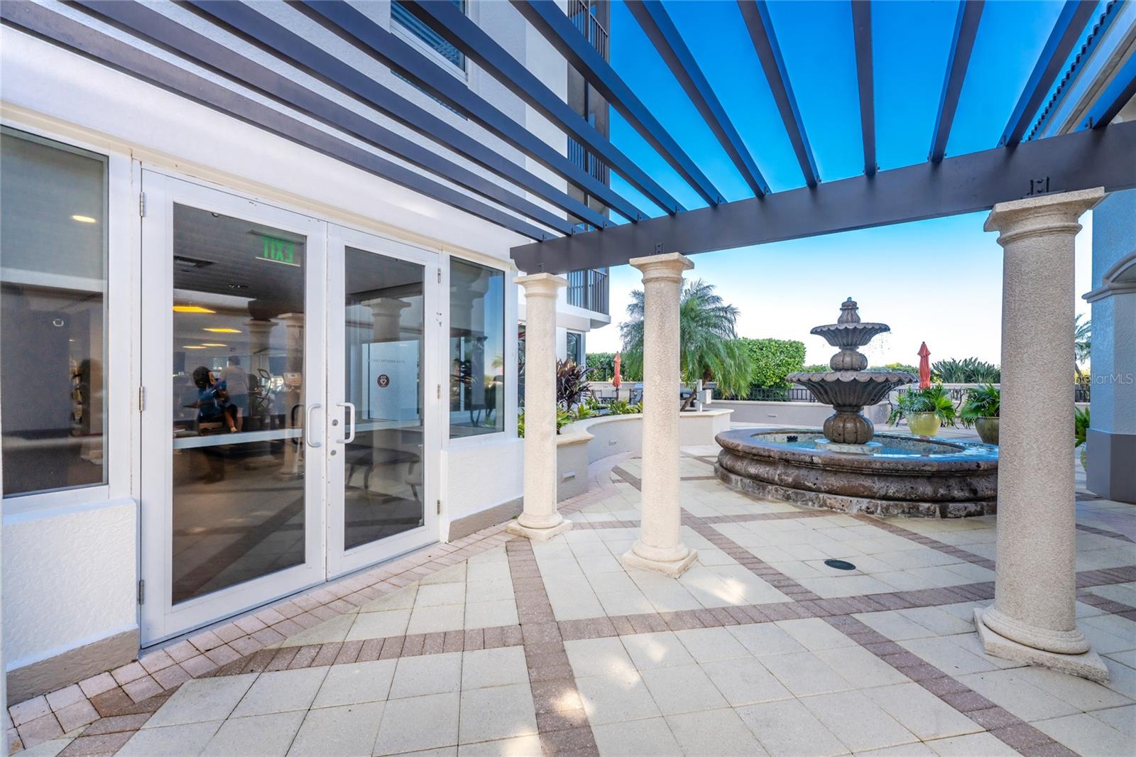 GRANDE ISLE TWRS III - Residential