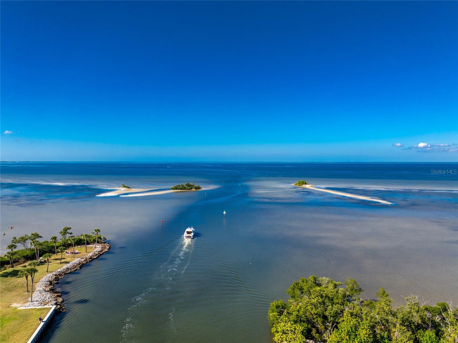 GRANDE ISLE TWRS III - Residential