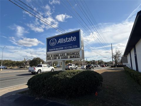 Tiny photo for 1212 NE 36th Avenue, Ocala, FL 34470 (MLS # OM718203)