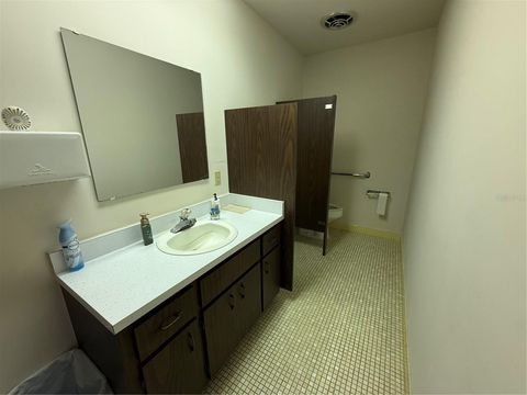 Tiny photo for 1212 NE 36th Avenue, Ocala, FL 34470 (MLS # OM718203)