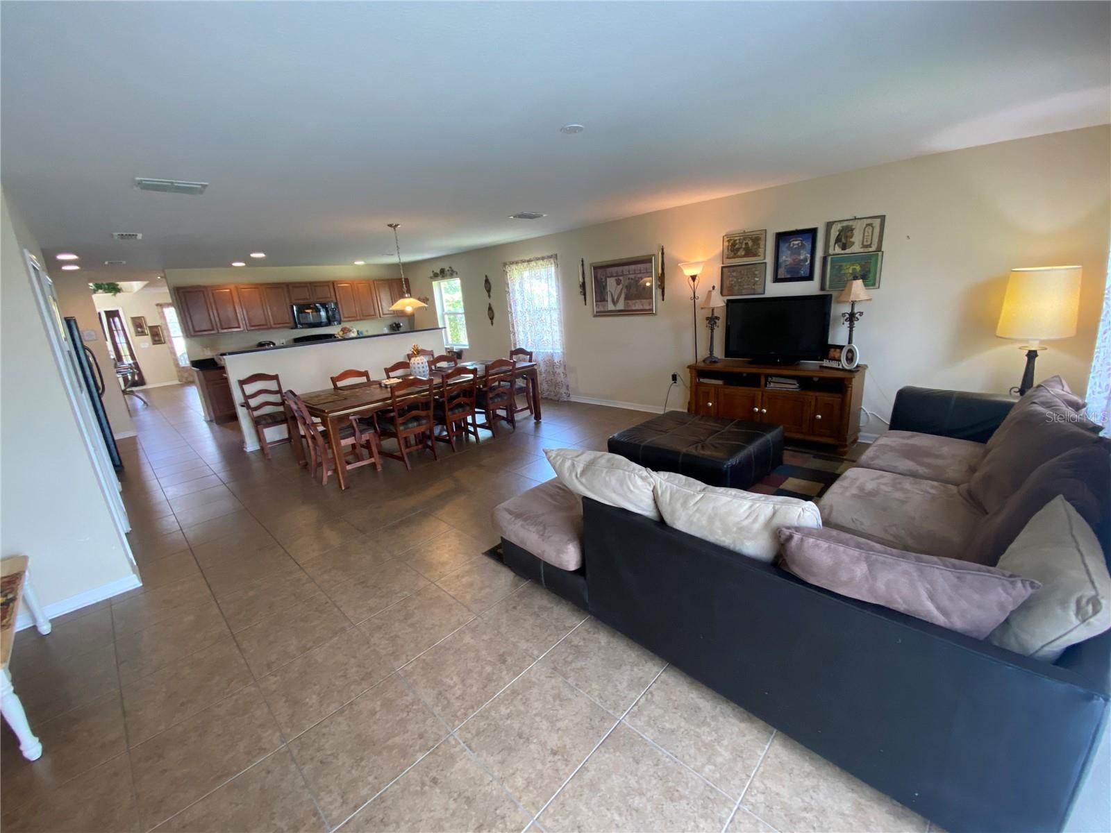 SUNCOAST LAKES - Residential