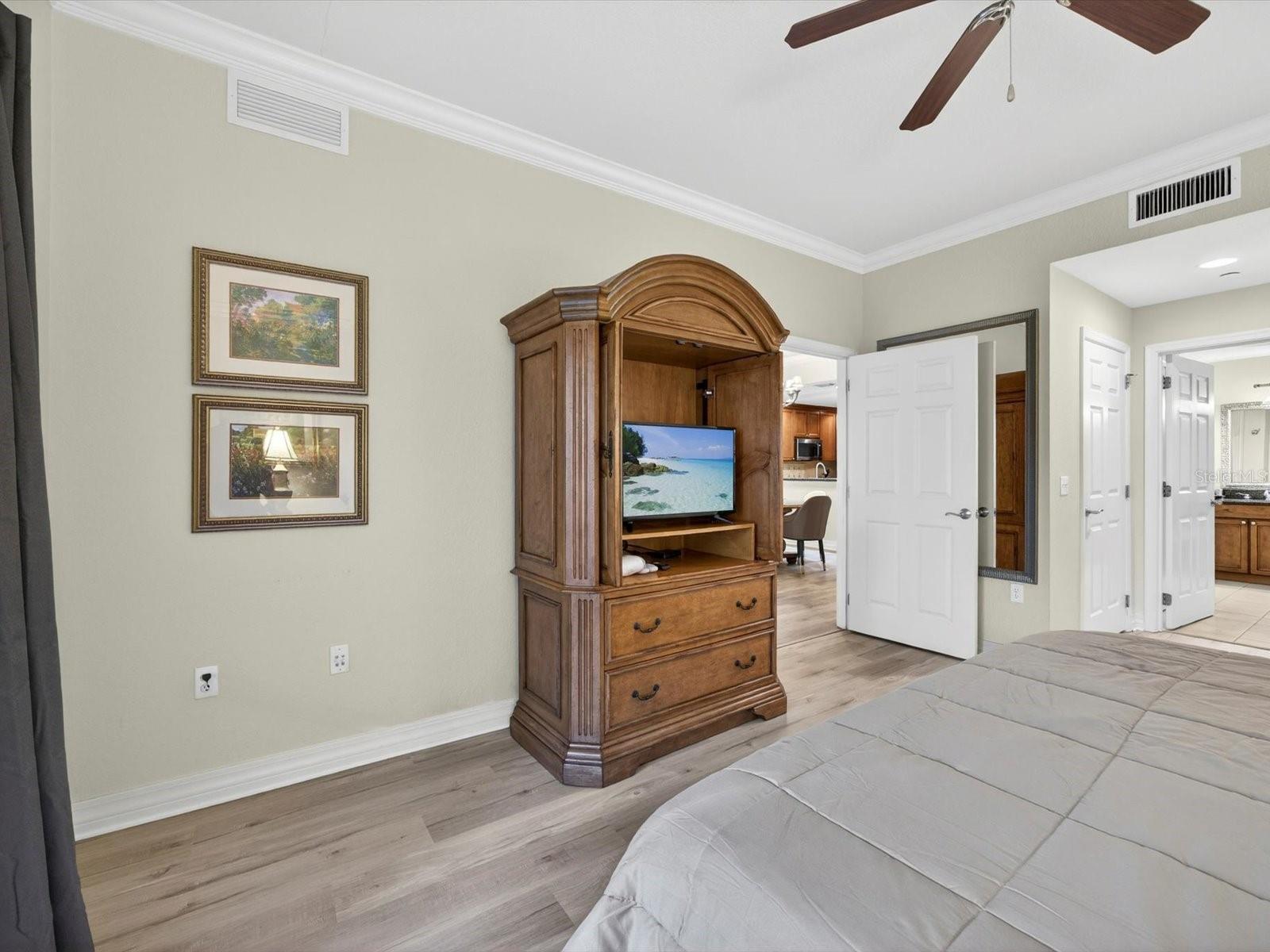 VILLAS AT REUNION SQUARE P3 CONDO - Residential