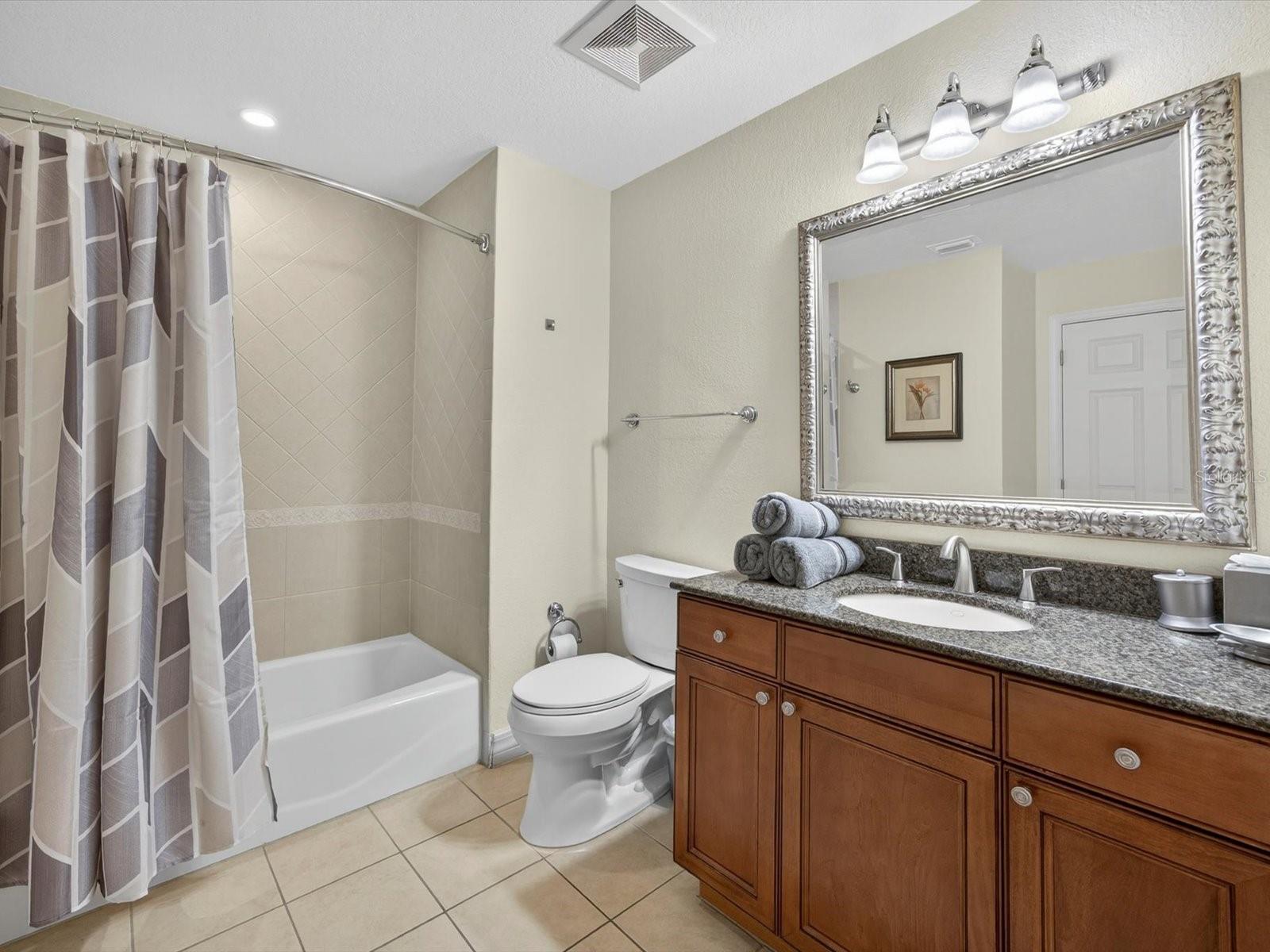 VILLAS AT REUNION SQUARE P3 CONDO - Residential