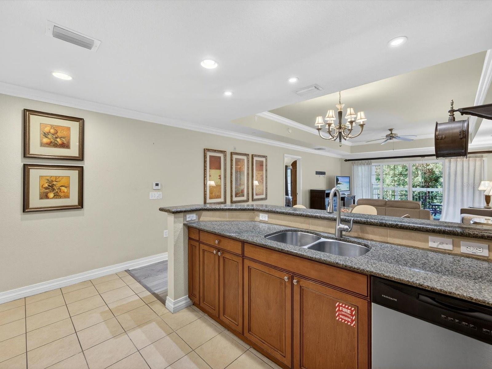 VILLAS AT REUNION SQUARE P3 CONDO - Residential