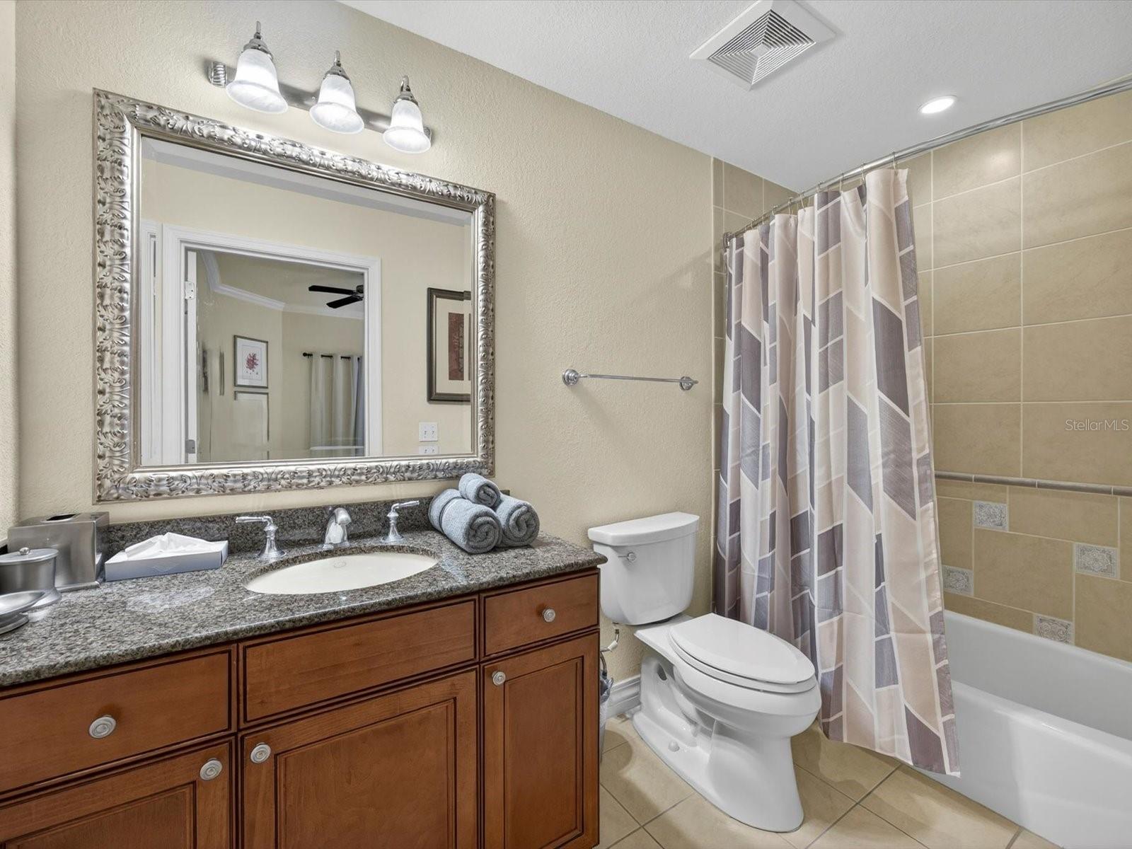 VILLAS AT REUNION SQUARE P3 CONDO - Residential