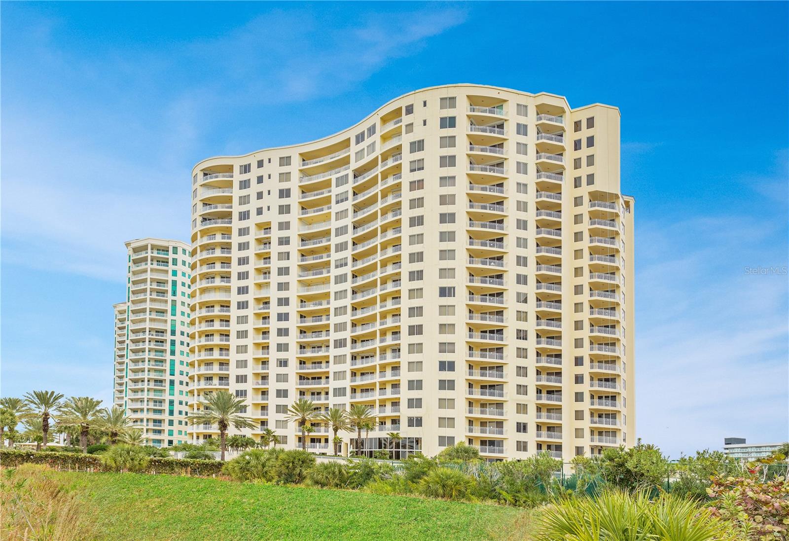 MERIDIAN ON SAND KEY CONDO - Residential