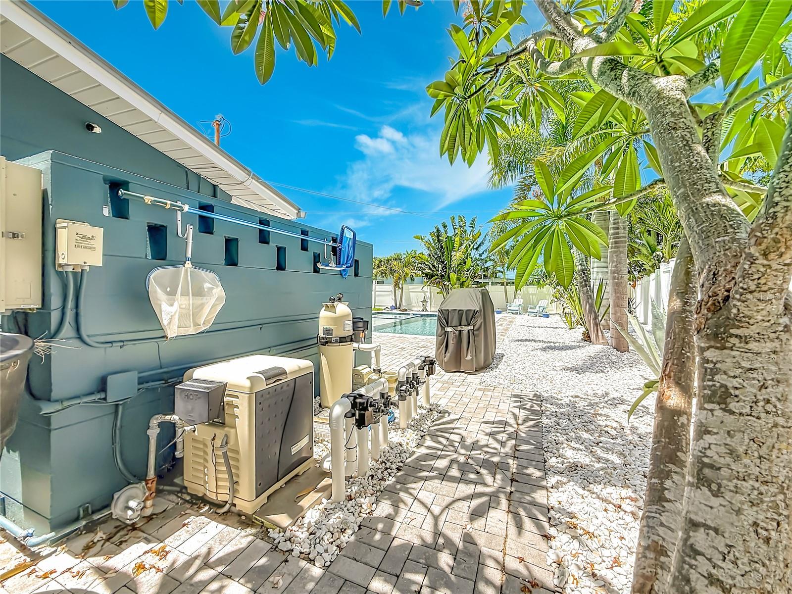 MAXIMO MOORINGS - Residential