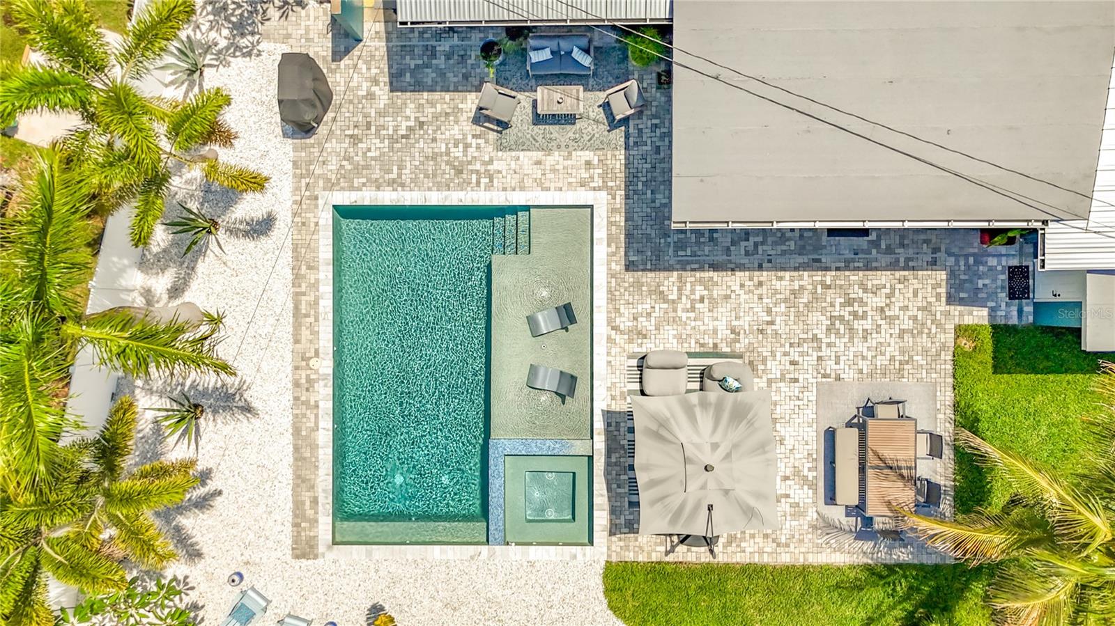 MAXIMO MOORINGS - Residential