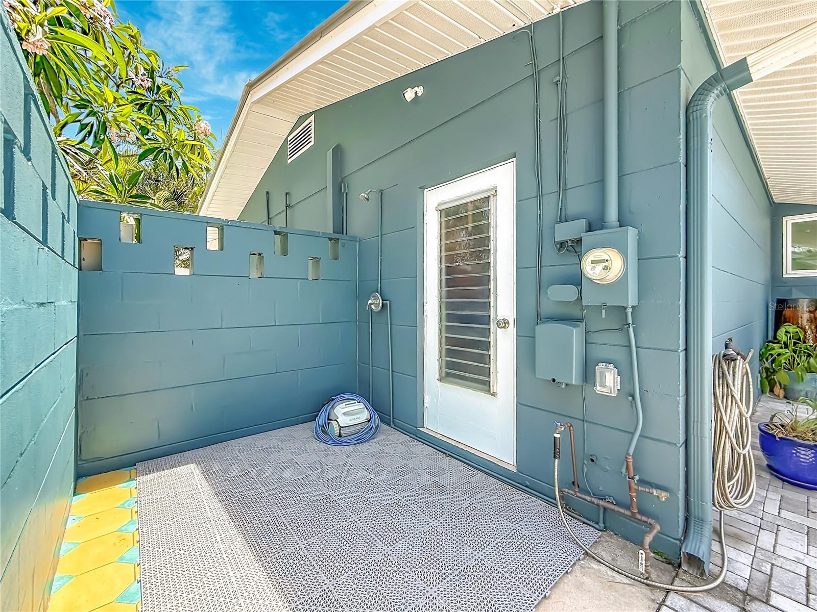 MAXIMO MOORINGS - Residential
