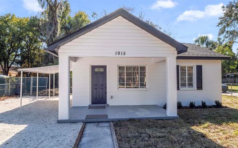 Photo of 1915 E Powhatan Avenue, Tampa, FL 33610 (MLS # TB8462126)