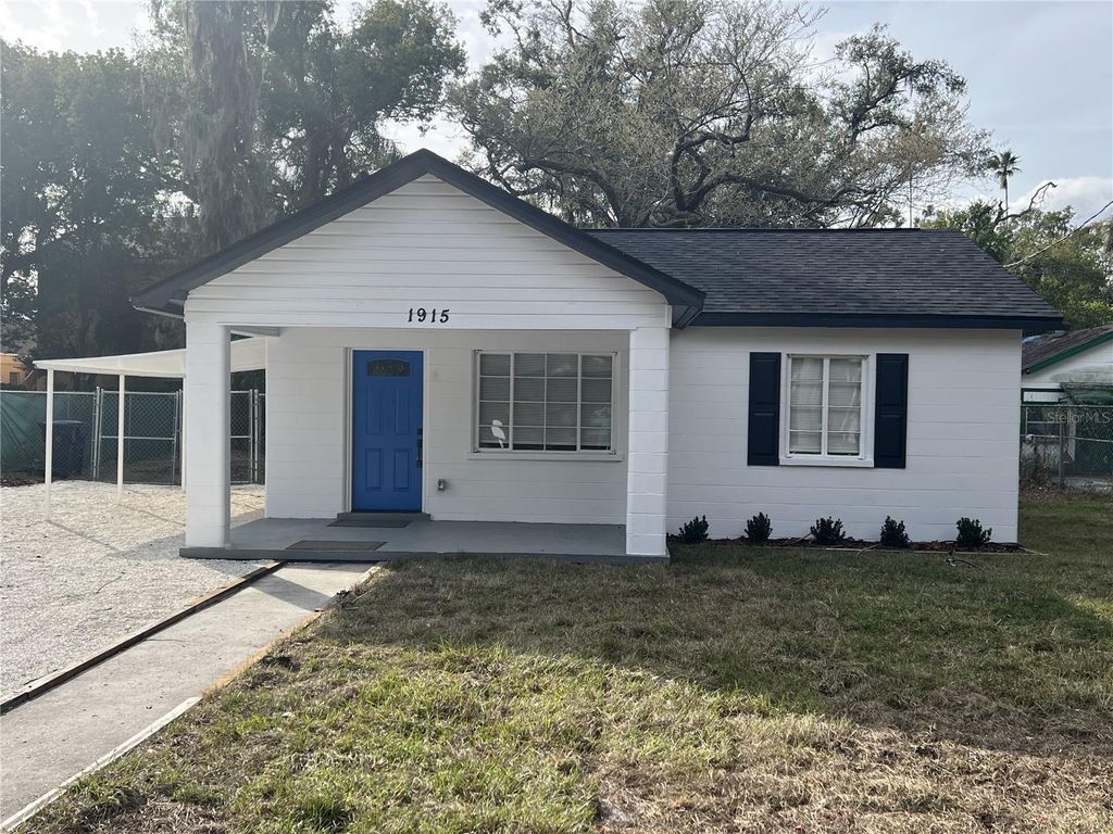 Photo of 1915 E Powhatan Avenue, Tampa, FL 33610 (MLS # TB8462126)