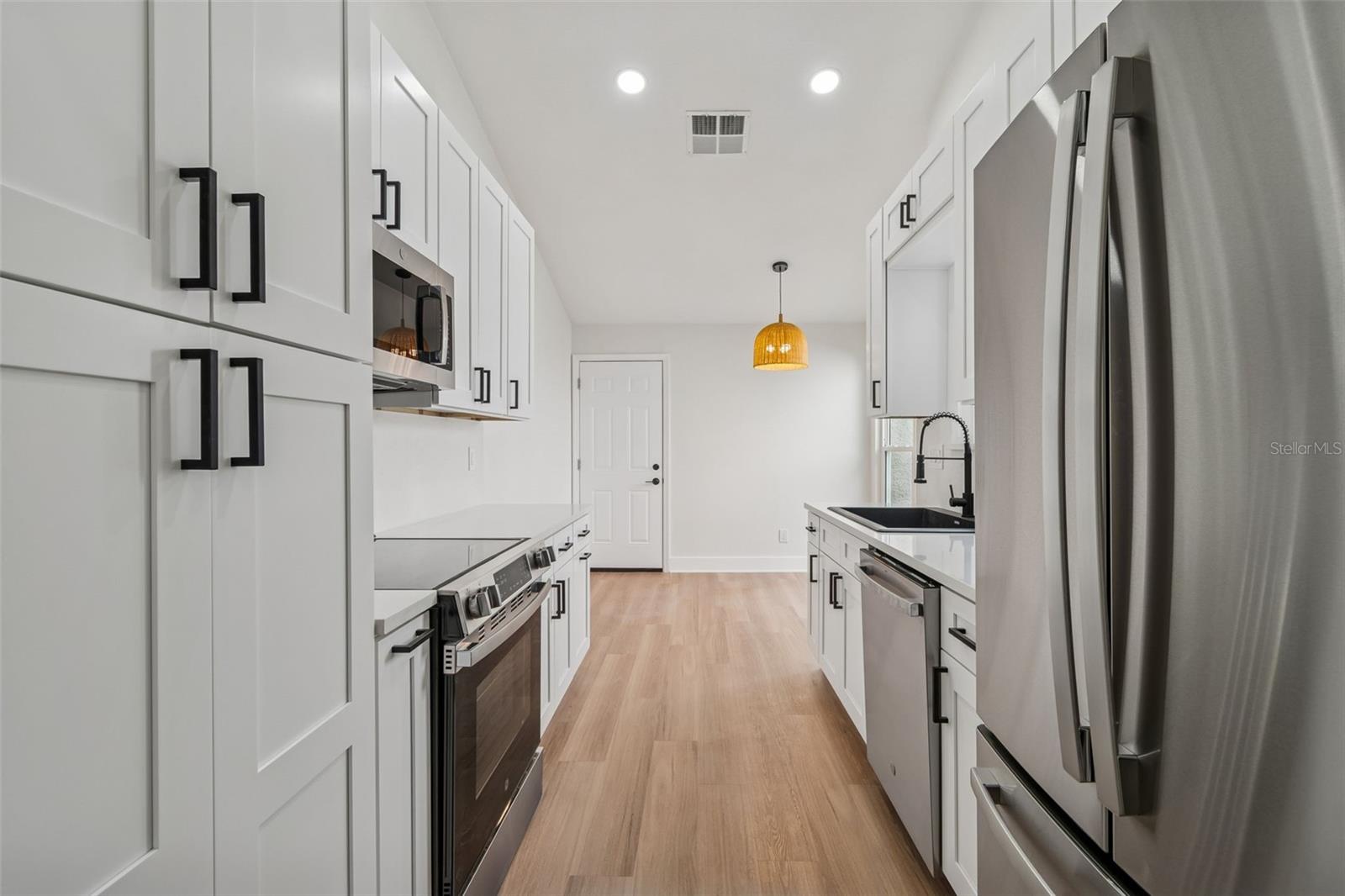 STEEPLECHASE PH - Residential