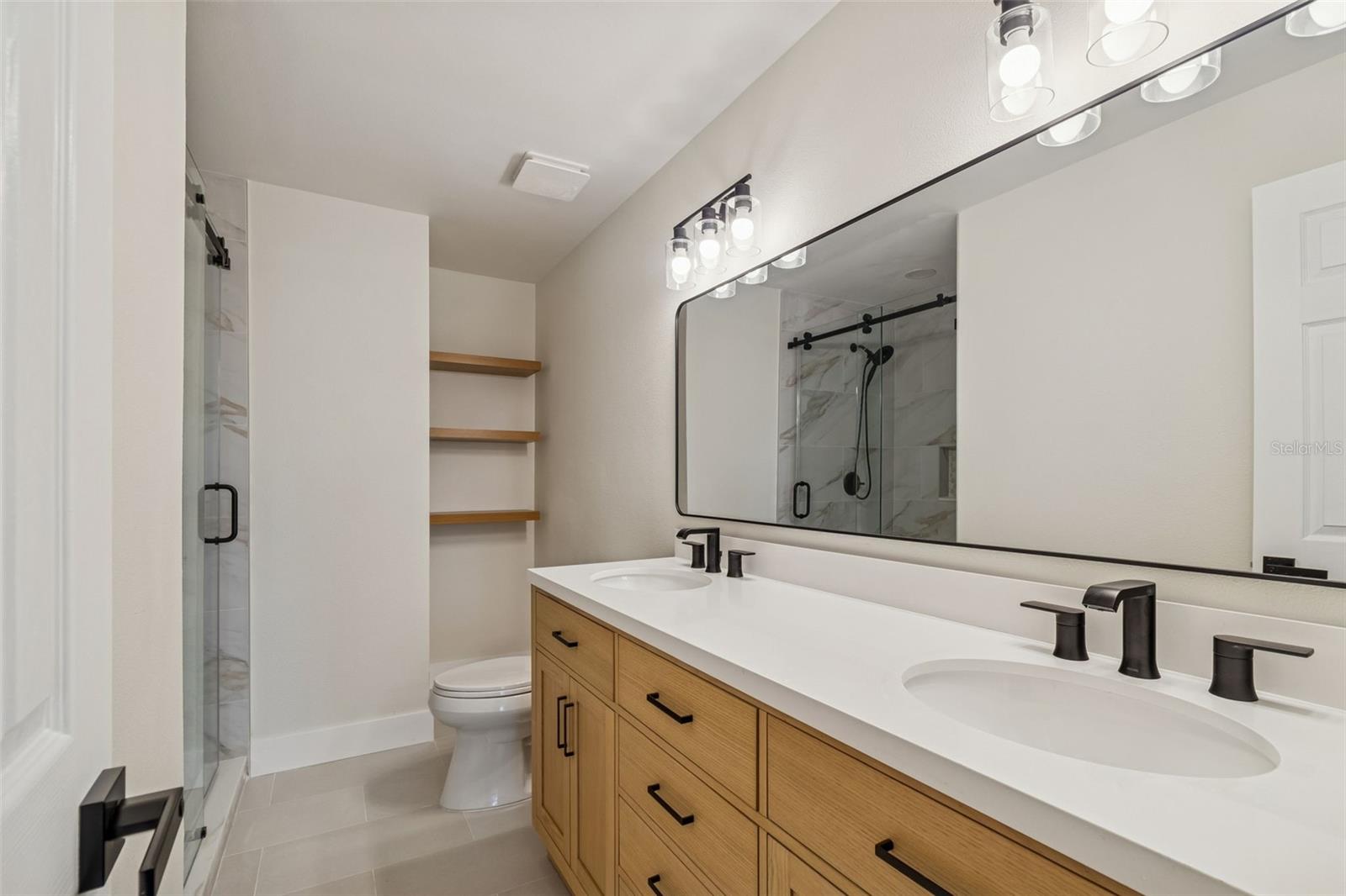 STEEPLECHASE PH - Residential