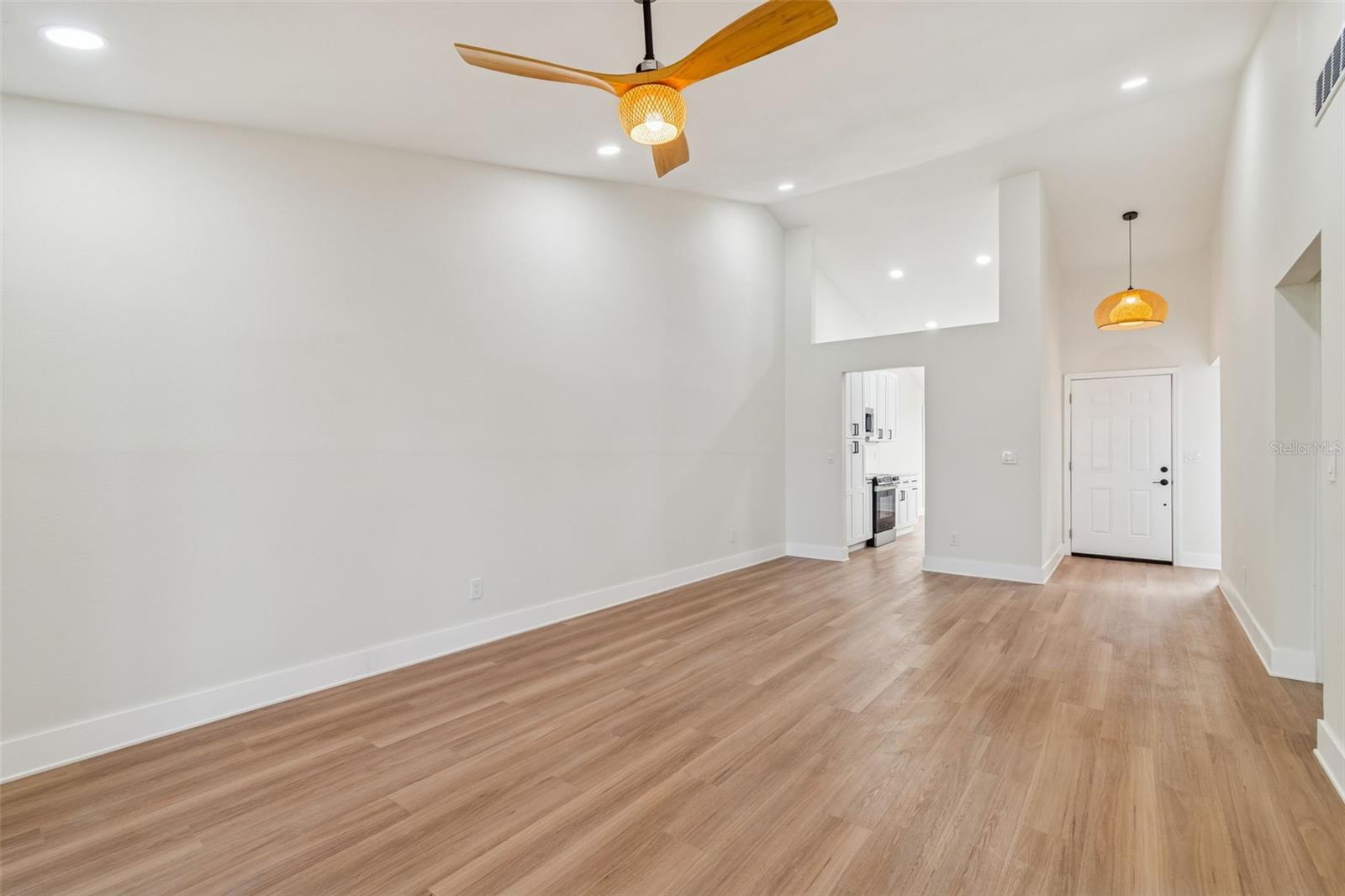 STEEPLECHASE PH - Residential