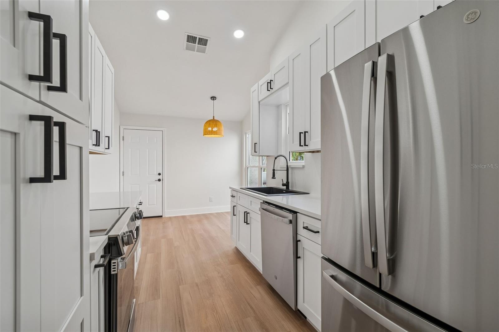 STEEPLECHASE PH - Residential