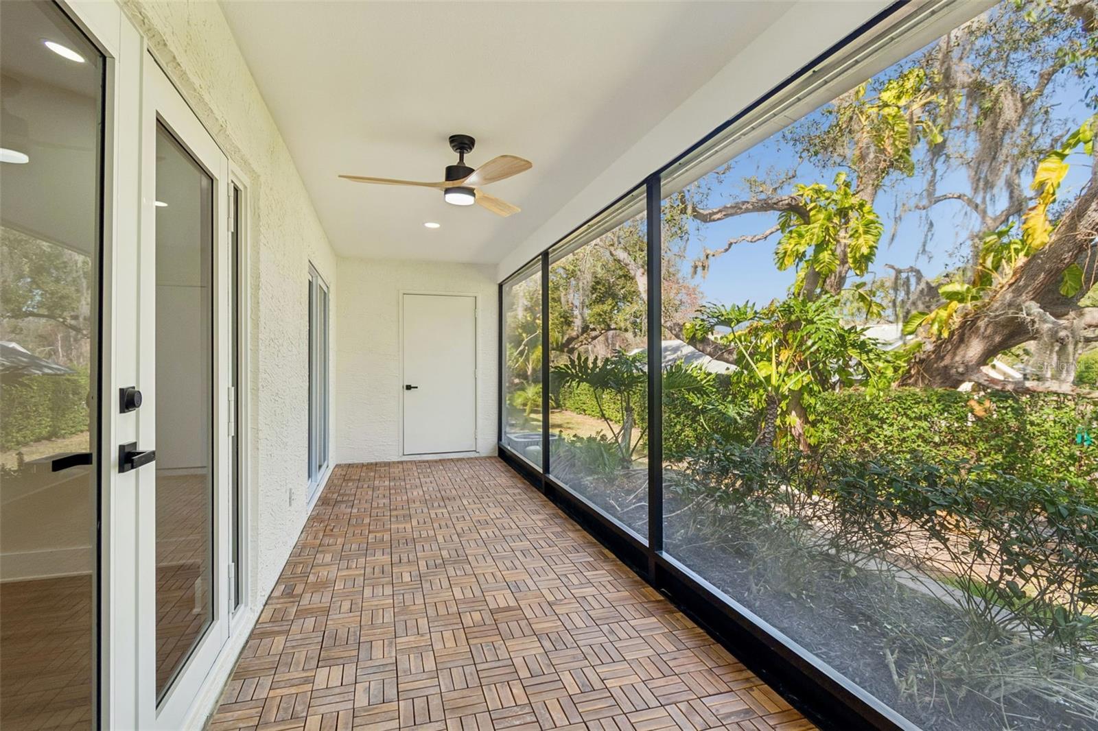 STEEPLECHASE PH - Residential