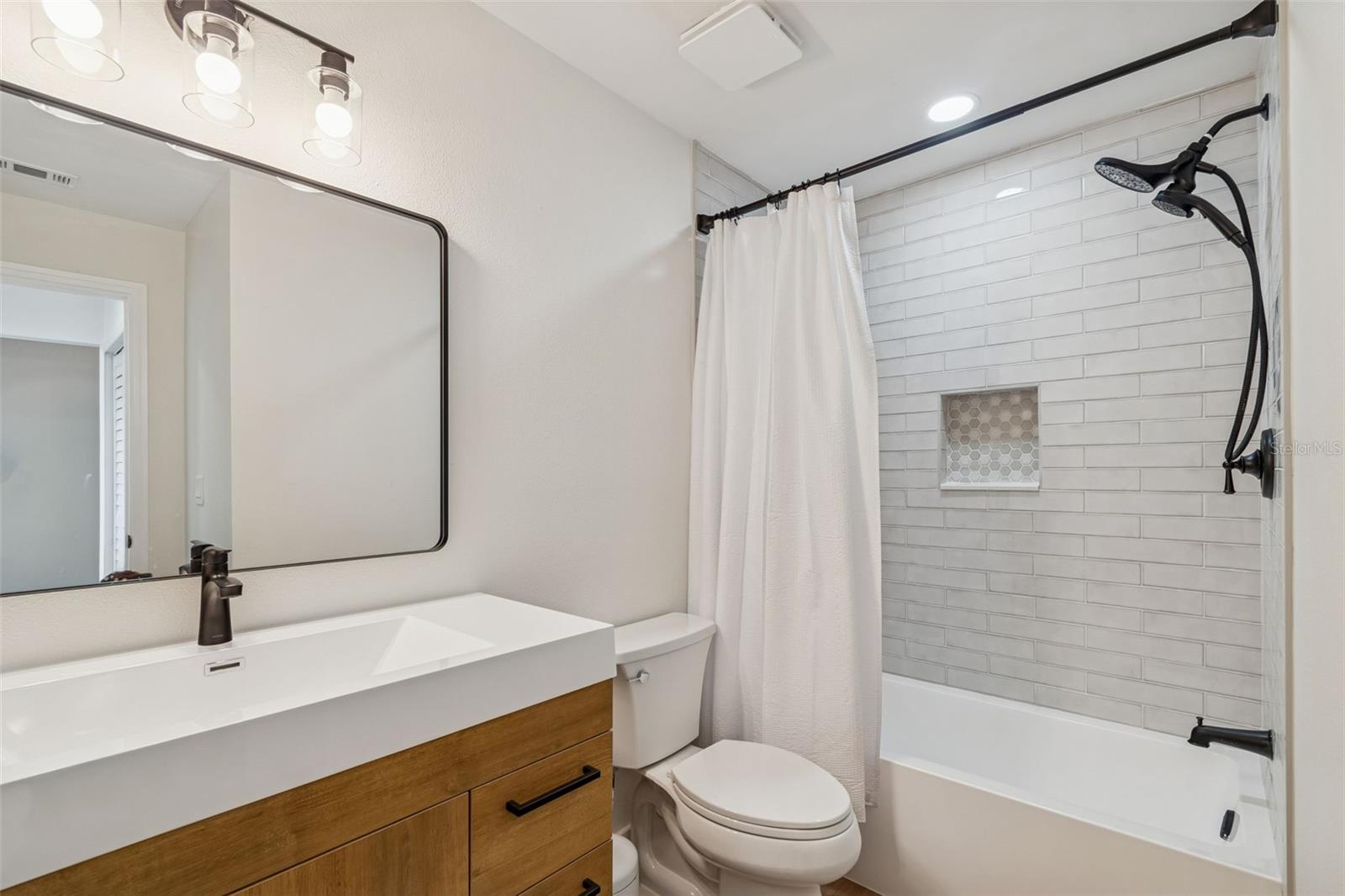 STEEPLECHASE PH - Residential