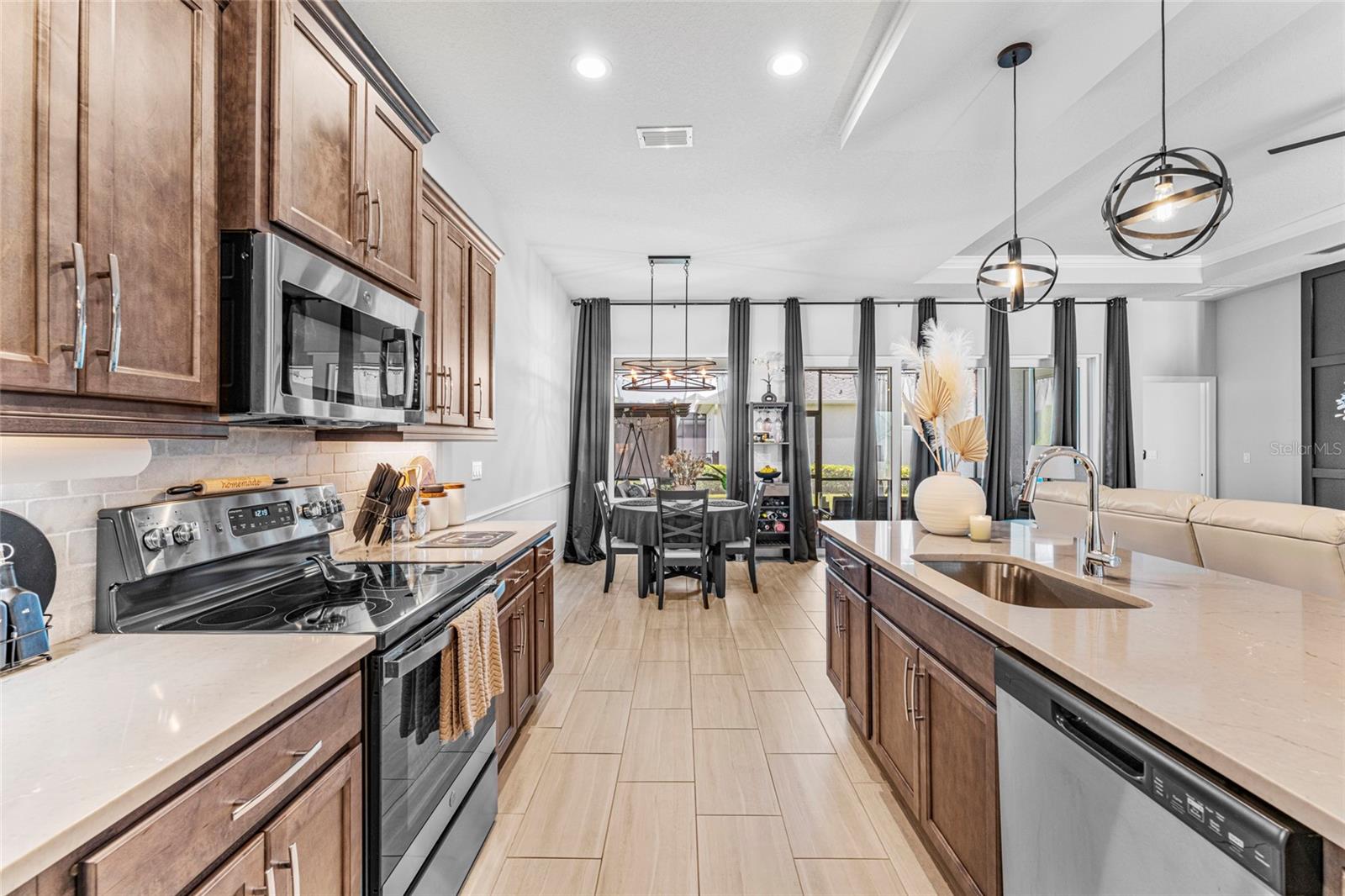 GABLES/TOWN CENTER - Residential